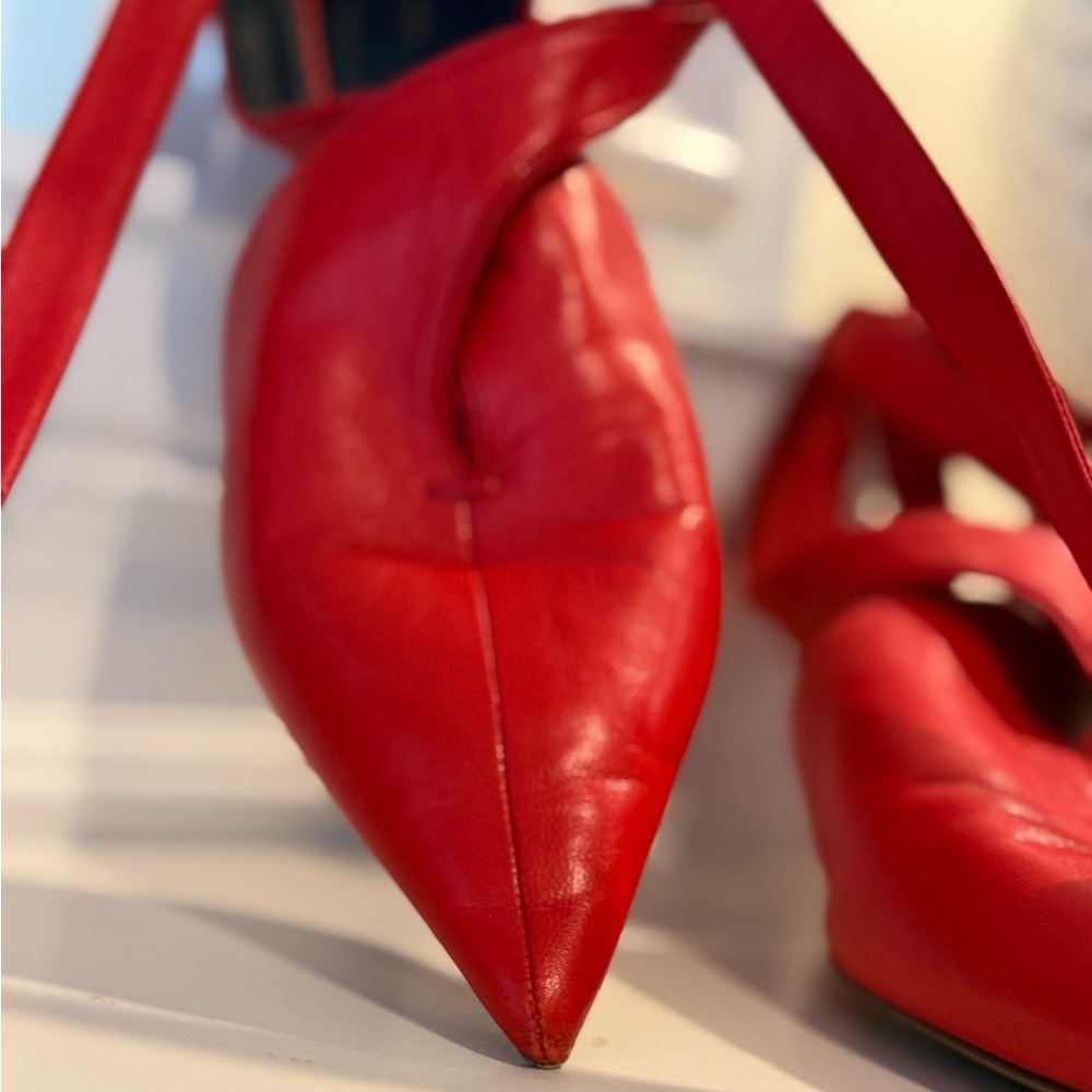 Chic Red Women's Shoes - Picture 11 of 17